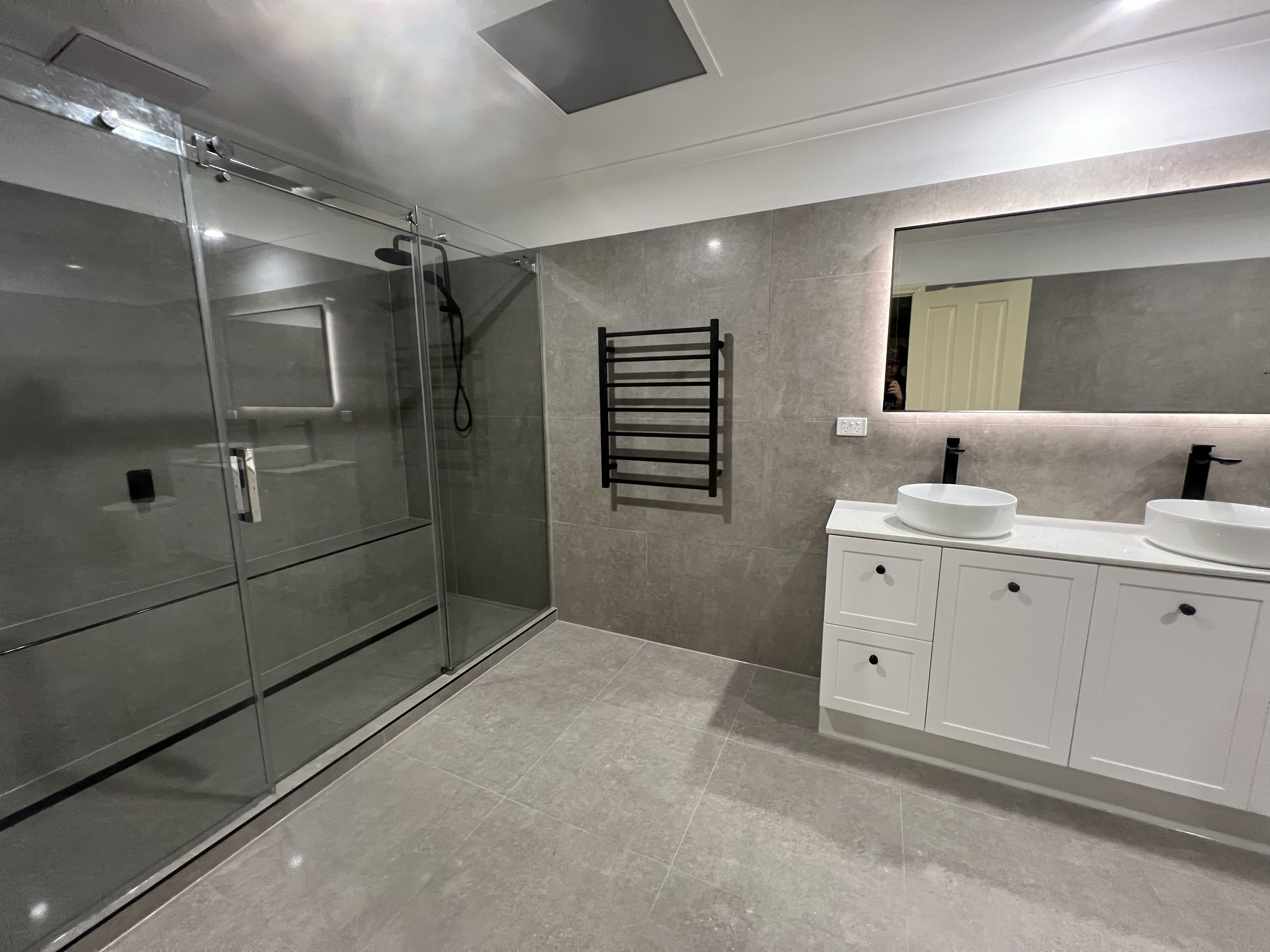 Bathroom renovation - Delahey